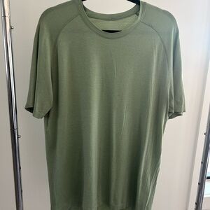 lululemon athletica Olive Short Sleeve Tee